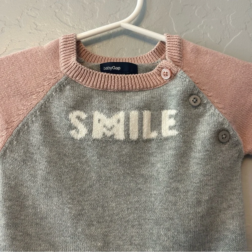 ⭐️Baby Gap gray pink and white smile sweater one piece outfit size newborn